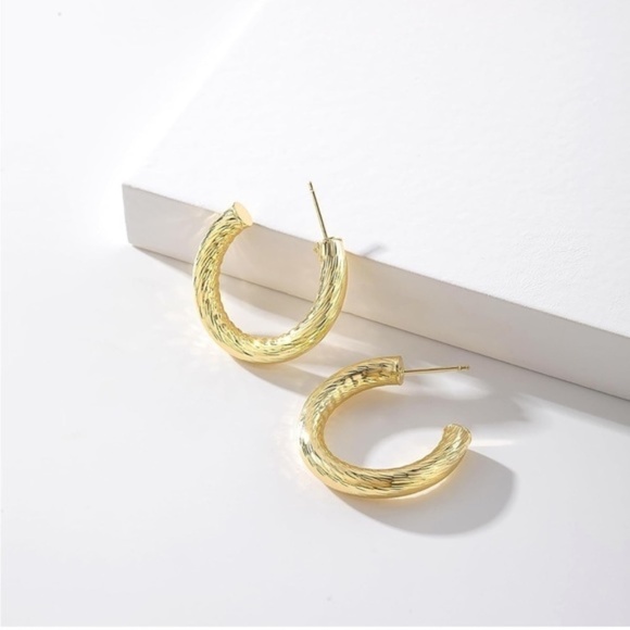 14K Gold Twisted Cuff Earrings – Cape Cod Jewelers GOLD 14k Gold Plated Hoop Cuff Earrings